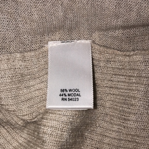 Banana Republic Tan Wool Sweater. XS - Picture 6 of 6